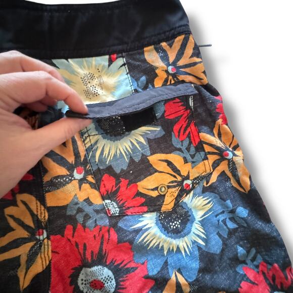 Mossimo Supply Co. Size 28 Mens Hawaiian Swim Trunks - Picture 5 of 10